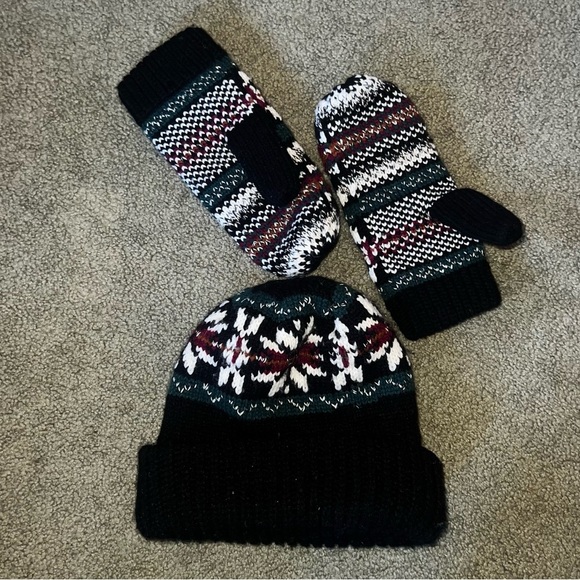 Isotoner Fair Isle Hat and Mitten Set One Size - Picture 5 of 7
